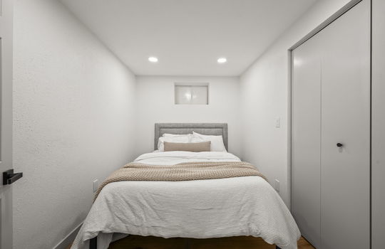 44-web-or-mls-11166 W 78th Dr44