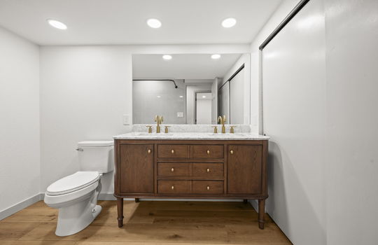 47-web-or-mls-11166 W 78th Dr47