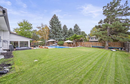 51-web-or-mls-11166 W 78th Dr51