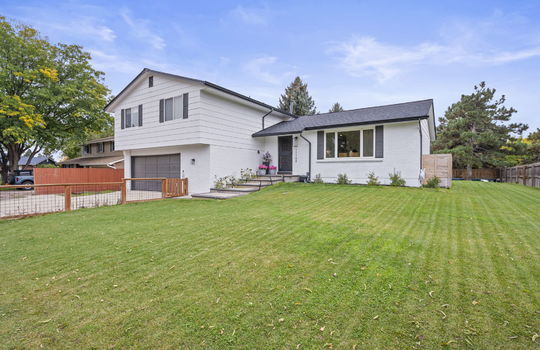 8-web-or-mls-11166 W 78th Dr8