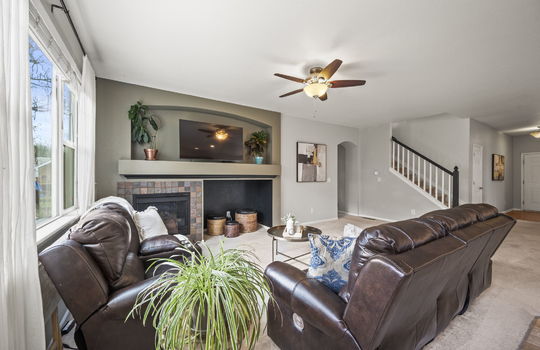 17-web-or-mls-620 Gallegos St17