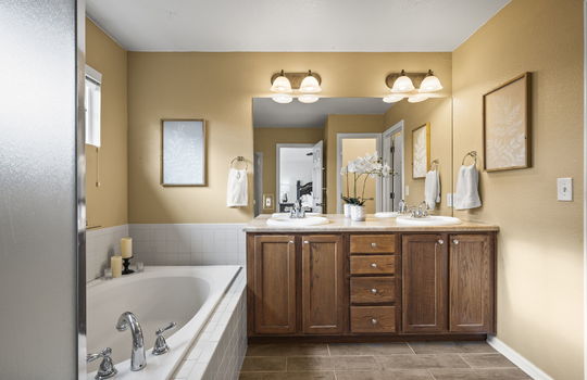 32-web-or-mls-620 Gallegos St32