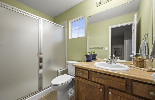 40-web-or-mls-620 Gallegos St40