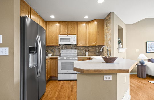 16-web-or-mls-578 Beauprez Ave16