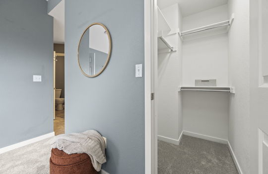 24-web-or-mls-578 Beauprez Ave24