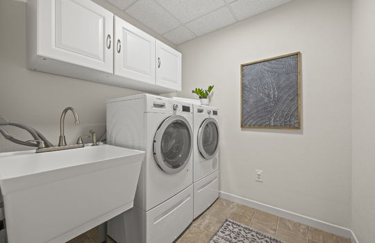 40-web-or-mls-578 Beauprez Ave40