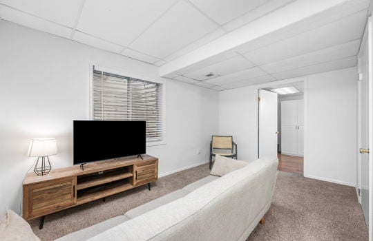 37-web-or-mls-1031 Delta Dr37