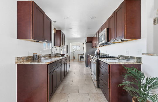 10-web-or-mls-9539 Grandview Ave18