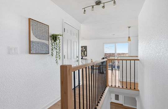 22-web-or-mls-9539 Grandview Ave8