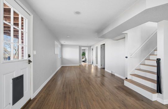 23-web-or-mls-9539 Grandview Ave35