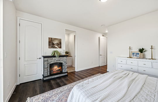 26-web-or-mls-19133 W 95th Ln26