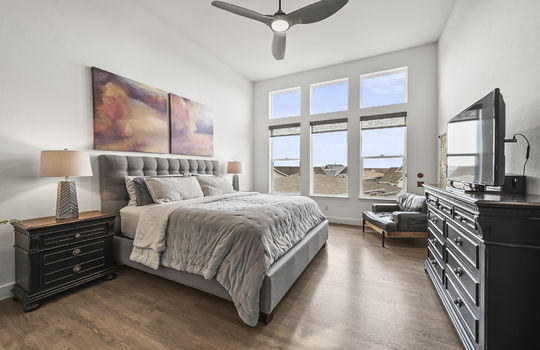 27-web-or-mls-8577 Holman Cir27