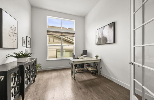 32-web-or-mls-8577 Holman Cir32