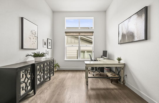 33-web-or-mls-8577 Holman Cir33