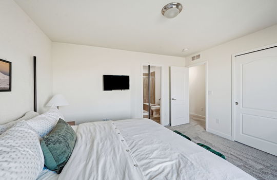 40-web-or-mls-19133 W 95th Ln40