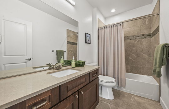 45-web-or-mls-8577 Holman Cir45