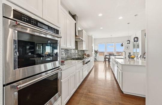 16-web-or-mls-16001 W 95th Ln16