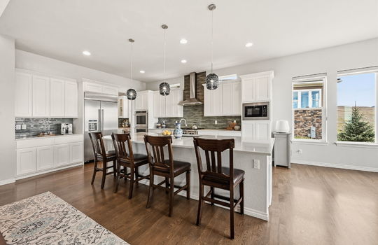 18-web-or-mls-16001 W 95th Ln18