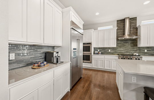 19-web-or-mls-16001 W 95th Ln19