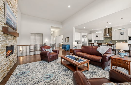 23-web-or-mls-16001 W 95th Ln23