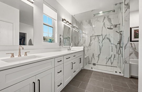 30-web-or-mls-2966 Casalon Cir30