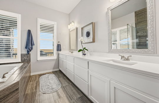 31-web-or-mls-16001 W 95th Ln31