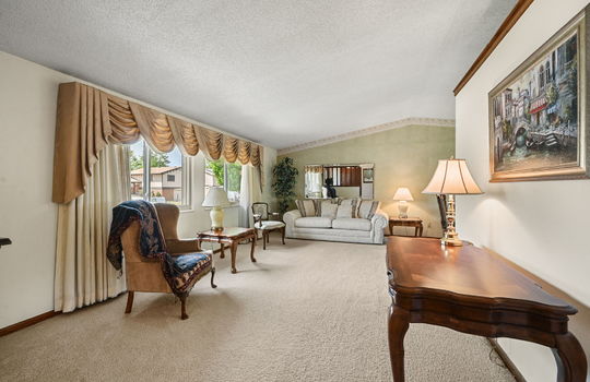 10-web-or-mls-7320 Jay St10