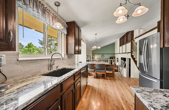 13-web-or-mls-7320 Jay St13