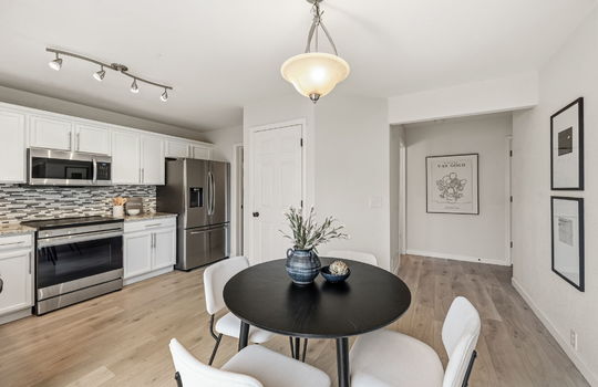 17-web-or-mls-11312 Niagara St18