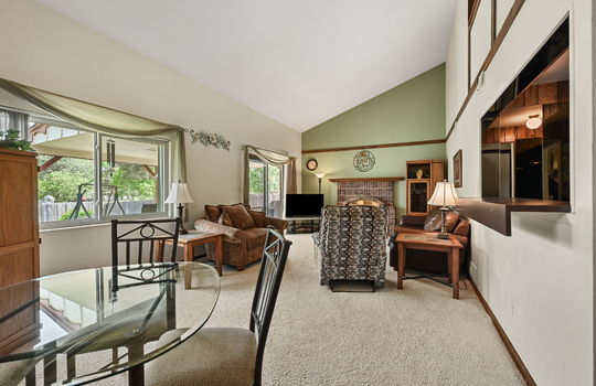 17-web-or-mls-7320 Jay St17