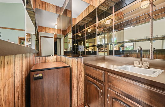 20-web-or-mls-7320 Jay St20