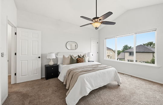 21-web-or-mls-11312 Niagara St26