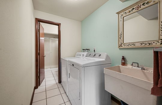 21-web-or-mls-7320 Jay St21