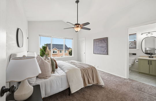 22-web-or-mls-11312 Niagara St27