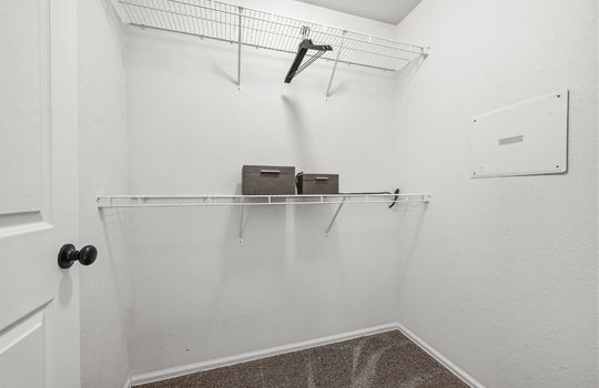 27-web-or-mls-11312 Niagara St30