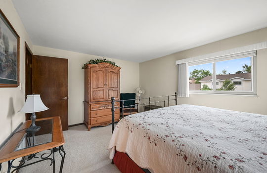 31-web-or-mls-7320 Jay St31