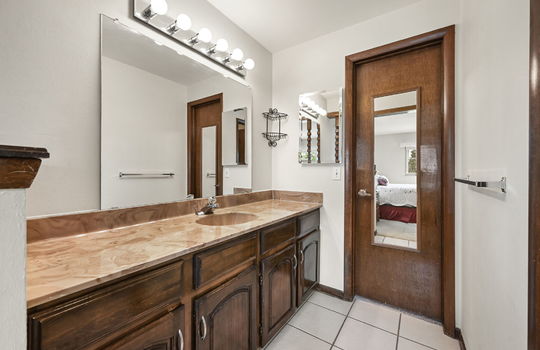 32-web-or-mls-7320 Jay St32