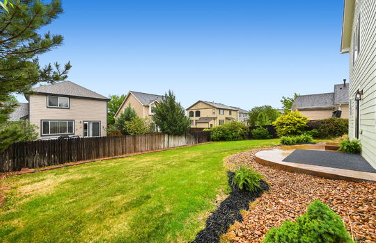 35-web-or-mls-11312 Niagara St37