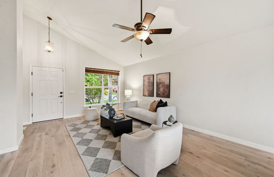 7-web-or-mls-11312 Niagara St15