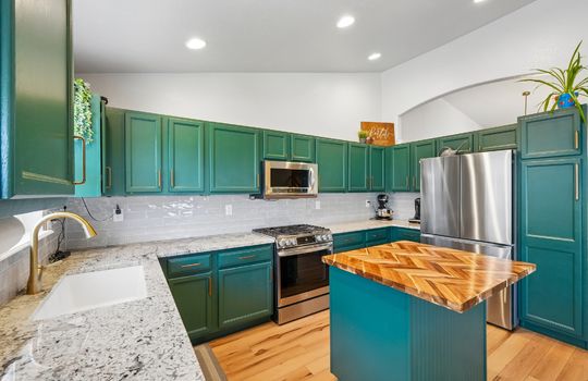 15-web-or-mls-Ursula St-S1007-015