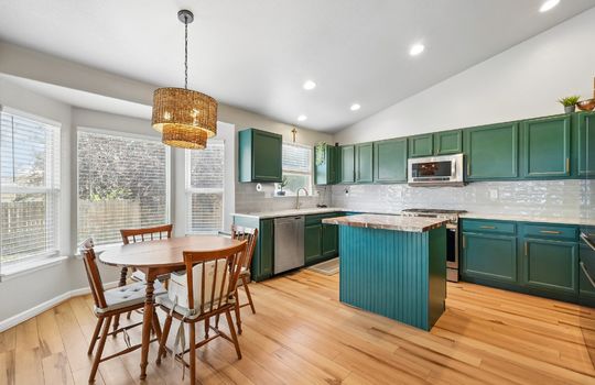 19-web-or-mls-Ursula St-S1007-019