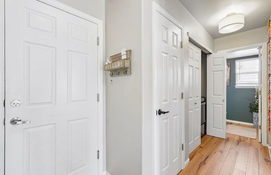 21-web-or-mls-Ursula St-S1007-021