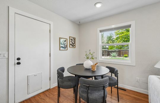8-web-or-mls-Lyonesse St-S0107-008