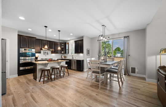 24-web-or-mls-61 S High St - 024