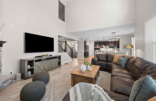 29-web-or-mls-61 S High St - 029