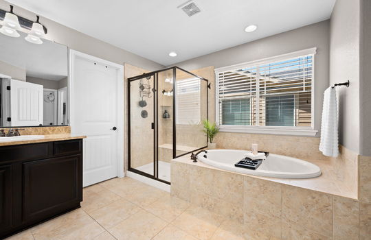 35-web-or-mls-61 S High St - 035