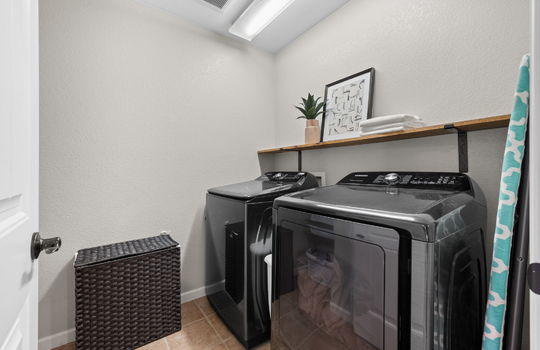 38-web-or-mls-61 S High St - 038