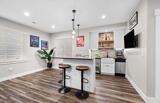 55-web-or-mls-61 S High St - 055