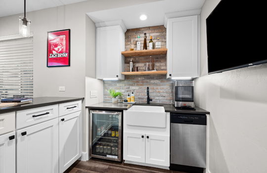 56-web-or-mls-61 S High St - 056
