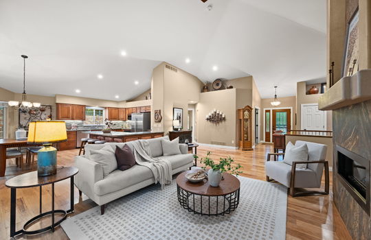 24-web-or-mls-16892 W 66th Ln - 24